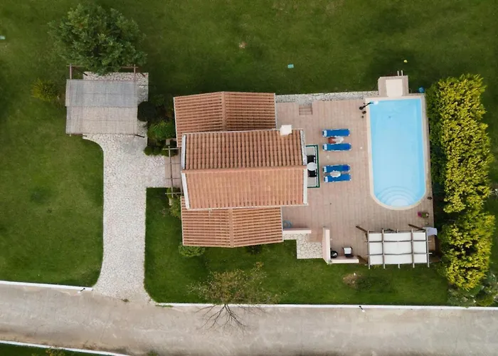 Thalia * Sami (Kefalonia)